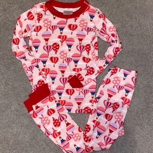 Hanna Andersson Long John Pajamas Size 120 (6-7)